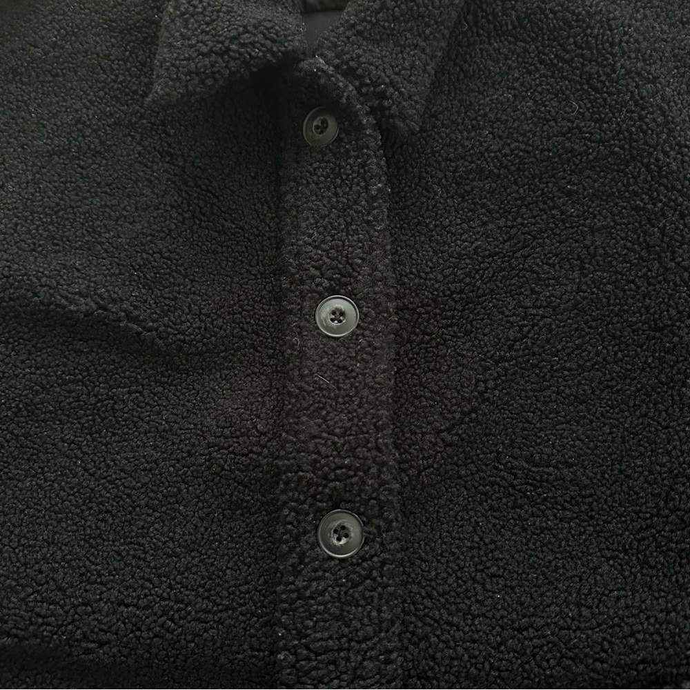 Uniqlo U Sherpa jacket with belt - Picture 6 of 14